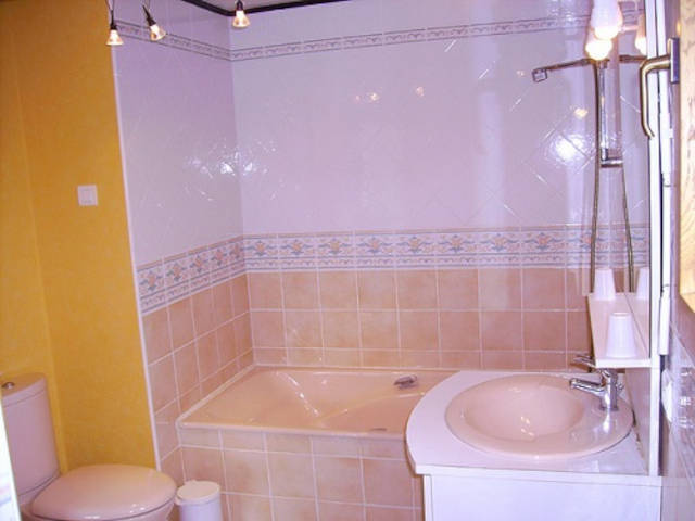 lavabo et baignoire