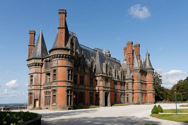 Façade sud château de Trévarez